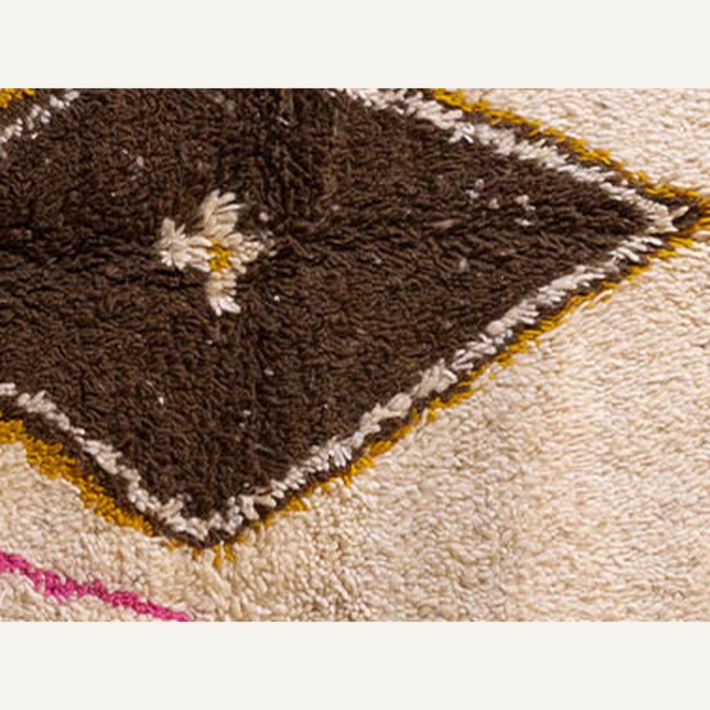 Azilal Moroccan Rug – Pink & Earth-Tone Diamond Medallions (150 × 260 cm / 5′ × 8′6″)