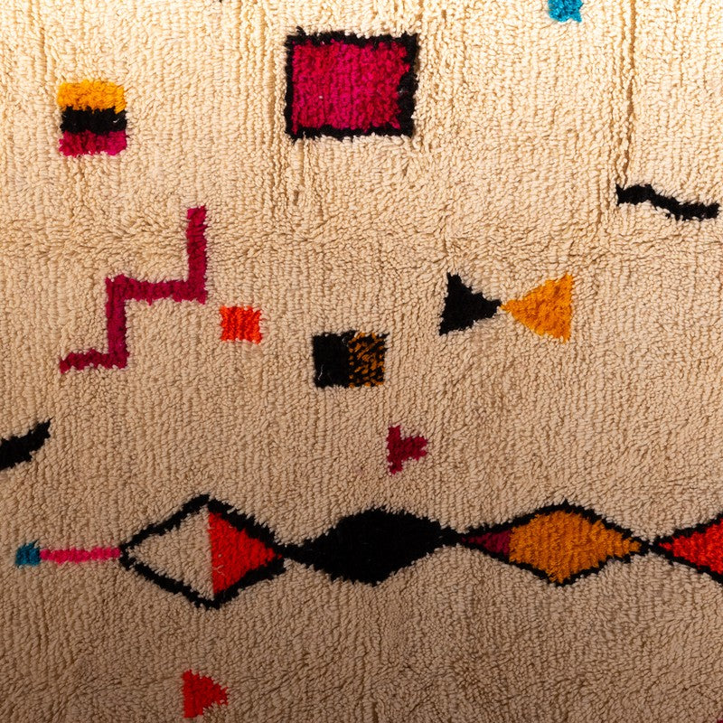 oroccan runner rug handwoven in wool with Amazigh tribal symbols