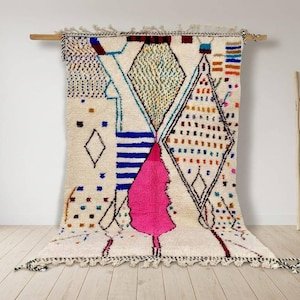 Magenta Compass – Handmade Moroccan Rug
