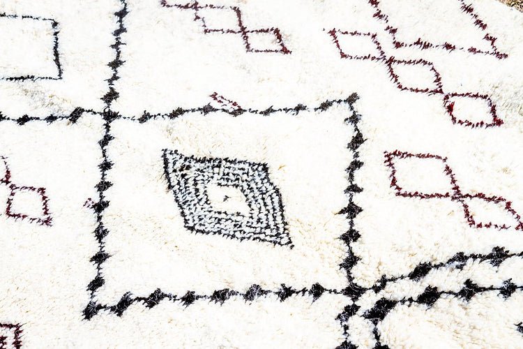 Desert Diamonds – Handmade Moroccan Rug